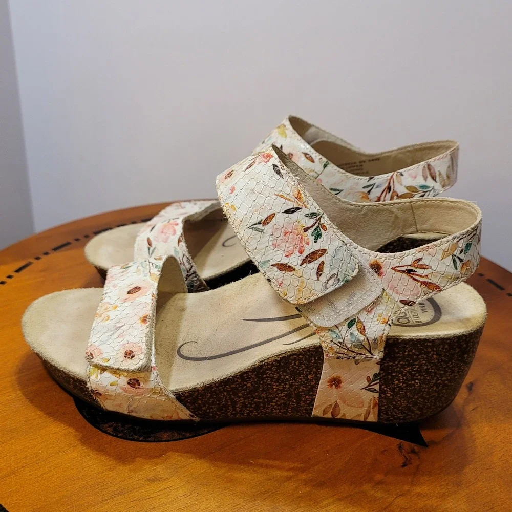 Abeo BIOsystem Una Floral Snakeskin Leather Wedge Sandals Neutral Support Size 8
